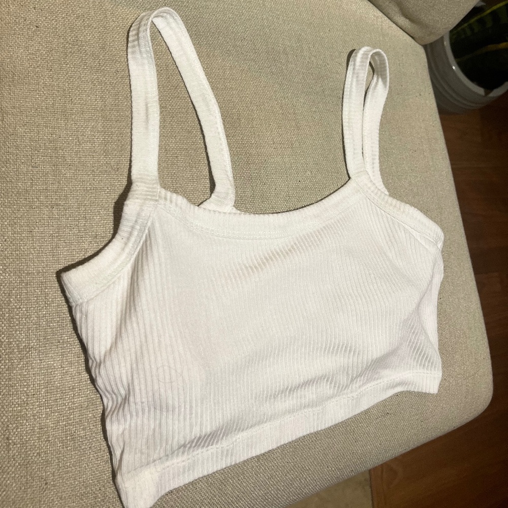 White alo yoga sports bra
